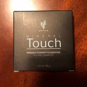 Younique Powder Foundation